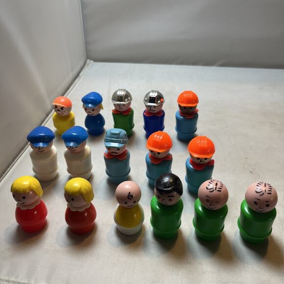 Lot of 20 Fisher Price Little People 1970s - Picture 1 of 8